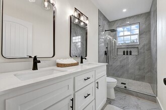 2412 Lucas St in Houston, TX - Building Photo - Building Photo