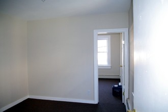 7 Milton St in Stamford, CT - Building Photo - Building Photo