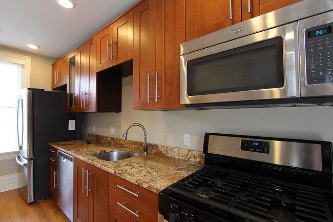 406 Greendale Ave in Pittsburgh, PA - Building Photo - Building Photo