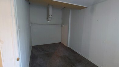 105 S White Horse Pike, Unit 105A in Berlin, NJ - Foto de edificio - Building Photo