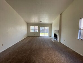 441 N McClure Rd in Modesto, CA - Building Photo - Building Photo