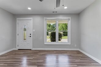 1221 Avondale Rd in Montgomery, AL - Foto de edificio - Building Photo