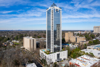 2828 Peachtree Condominiums in Atlanta, GA - Foto de edificio - Primary Photo