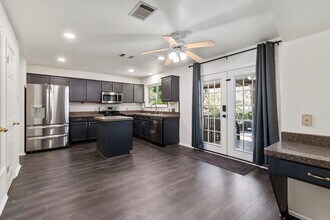 1305 Cedar Brook Dr in Cedar Park, TX - Building Photo - Building Photo