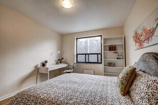 510 Dawes Rd in Toronto, ON - Building Photo