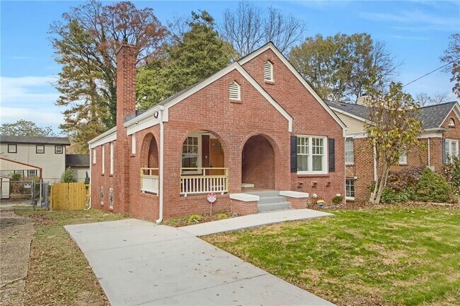 1129 Larosa Terrace SW in Atlanta, GA - Building Photo - Building Photo