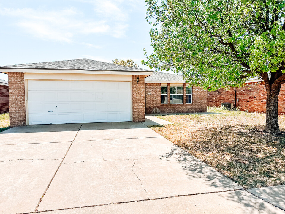 6111 7th St in Lubbock, TX - Foto de edificio