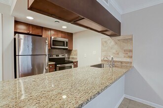 5151 Richmond Ave. in Houston, TX - Building Photo - Building Photo