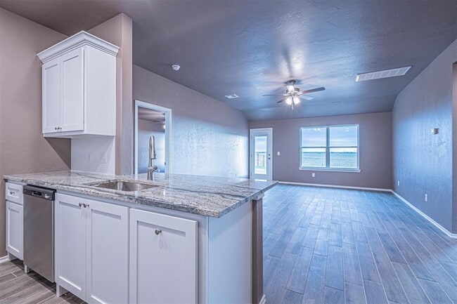 1620 Highland Loop in Guthrie, OK - Building Photo - Building Photo