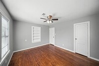 202 Sylvester Rd photo'