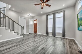1107 Lott Ave in Austin, TX - Building Photo - Building Photo
