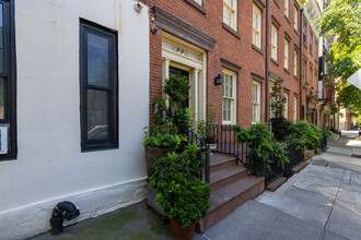 44 Horatio St in New York, NY - Building Photo - Building Photo