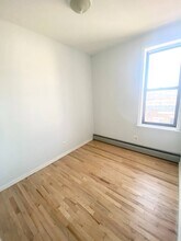 40-04 36th Ave in Queens, NY - Building Photo - Building Photo