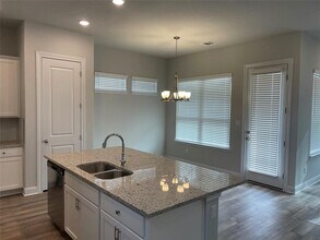 122 Revere Dr in Kyle, TX - Building Photo - Building Photo