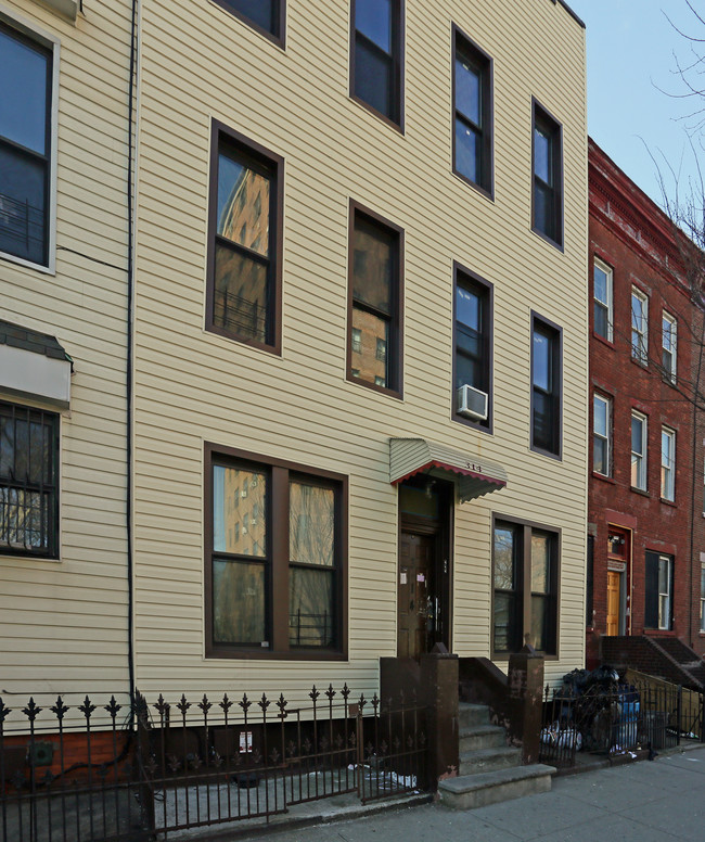 314 Macdougal St in Brooklyn, NY - Building Photo - Building Photo