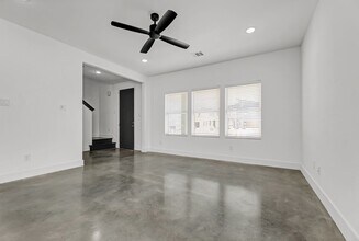 3013 Alpha Wolf Ct in College Station, TX - Building Photo - Building Photo