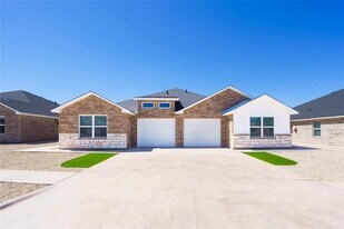 2702 Baron Ave in Abilene, TX - Building Photo