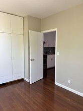 325 E 235th St, Unit One bedroom in Bronx, NY - Building Photo - Building Photo