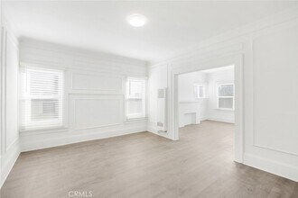 548 N Kenmore Ave in Los Angeles, CA - Building Photo - Building Photo