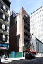 142 Fulton St in New York, NY - Building Photo - Building Photo