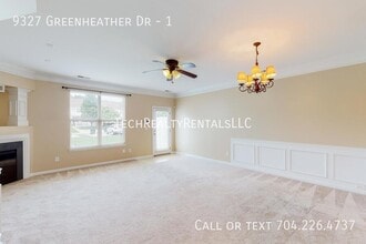 9327 Greenheather Dr in Huntersville, NC - Building Photo - Building Photo