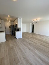 1849 S Bentley Ave in Los Angeles, CA - Building Photo - Building Photo