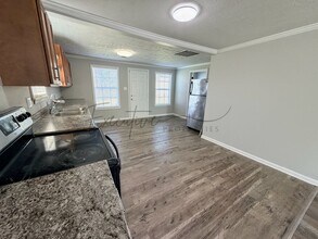 423 Broussard Ln in Lake Charles, LA - Building Photo - Building Photo