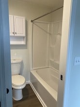 60 Fox Ln in Auburn, NH - Building Photo - Building Photo