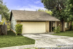 4214 Briarcrest St in San Antonio, TX - Foto de edificio - Building Photo