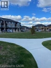 461 Blackburn Dr in Brantford, ON - Building Photo - Building Photo