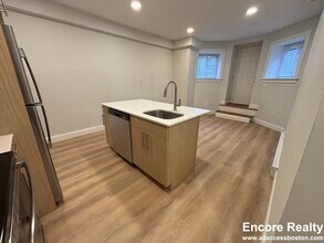 531 Beacon St in Boston, MA - Building Photo - Building Photo