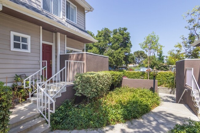8624 De Soto Ave in Los Angeles, CA - Building Photo - Building Photo
