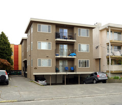 Karina Apartments