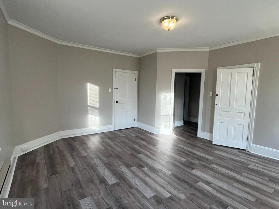 28 Park Ave in Oreland, PA - Building Photo