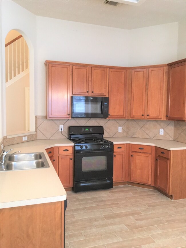 2214 Valley View Crossing in Conroe, TX - Building Photo - Building Photo