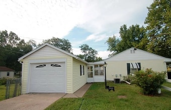 2300 SW Eveningside Dr in Topeka, KS - Building Photo - Building Photo