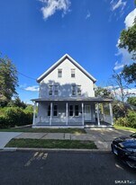 5 New St in Shelton, CT - Building Photo