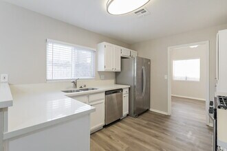 1733 Toltec Cir in Henderson, NV - Building Photo - Building Photo