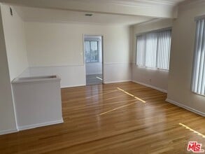 5704 S Corning Ave in Los Angeles, CA - Building Photo - Building Photo
