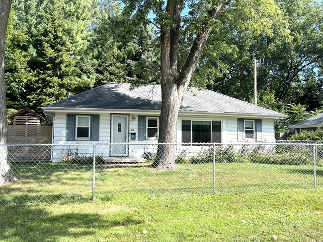 property at 606 Cullom St