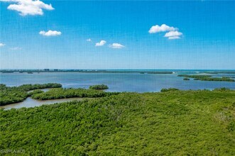 4875 Pelican Colony Blvd in Bonita Springs, FL - Foto de edificio - Building Photo