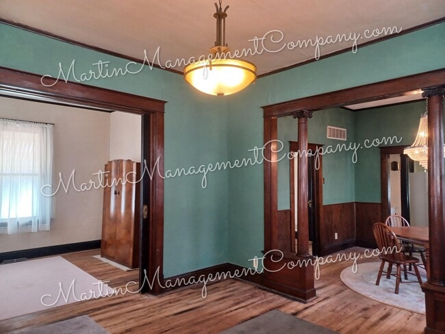 1208 S Massachusetts in Sedalia, MO - Building Photo - Building Photo