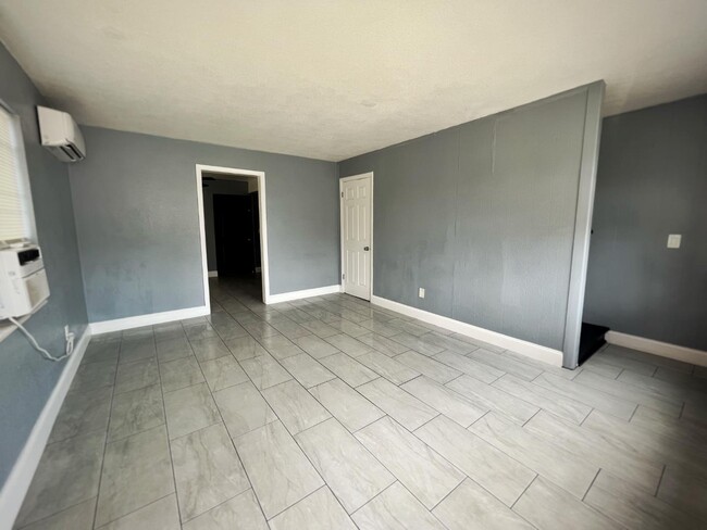 228 Ave Q NW in Winter Haven, FL - Building Photo - Building Photo