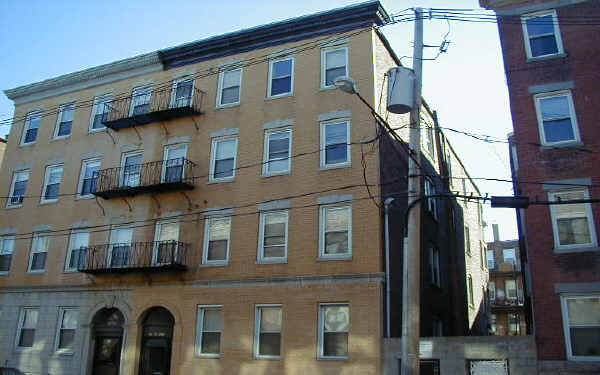 77 Lubec St in East Boston, MA - Foto de edificio - Building Photo