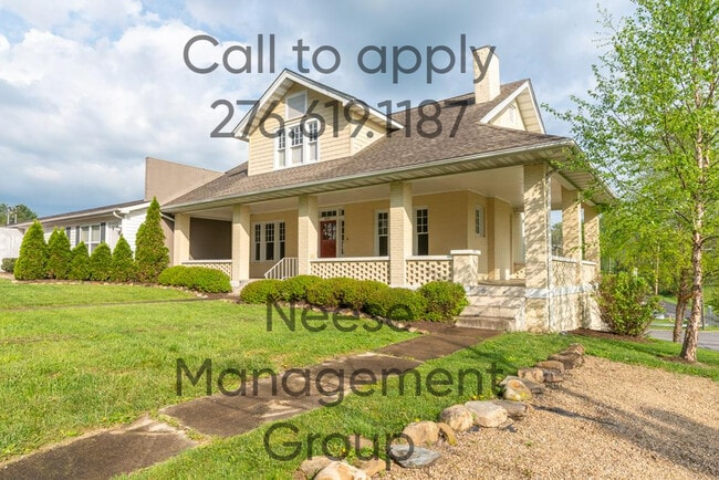property at 809 Colonial Rd SW