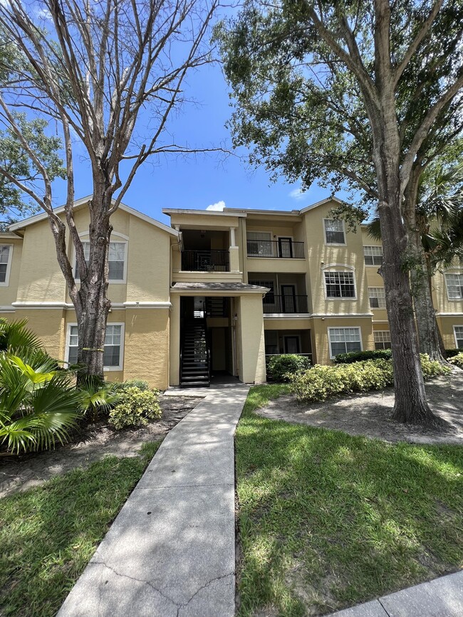 2544 Robert Trent Jones Dr in Orlando, FL - Building Photo - Building Photo