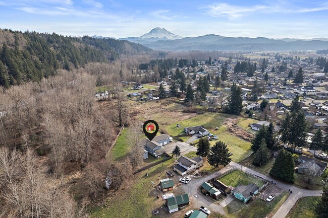 409 Leber St NE in Orting, WA - Building Photo - Building Photo