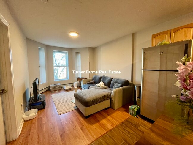 41 Hammond St, Unit 4