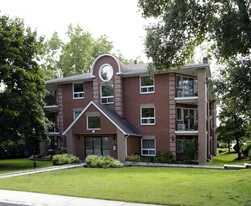 166 Owen St in Barrie, ON - Building Photo