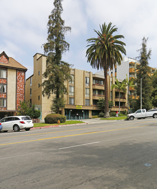 Lafayette Park Apartments in Los Angeles, CA - Building Photo